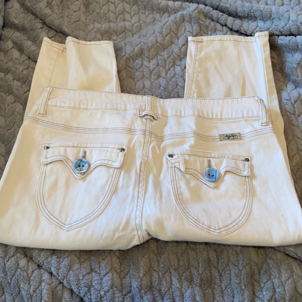 White Capri